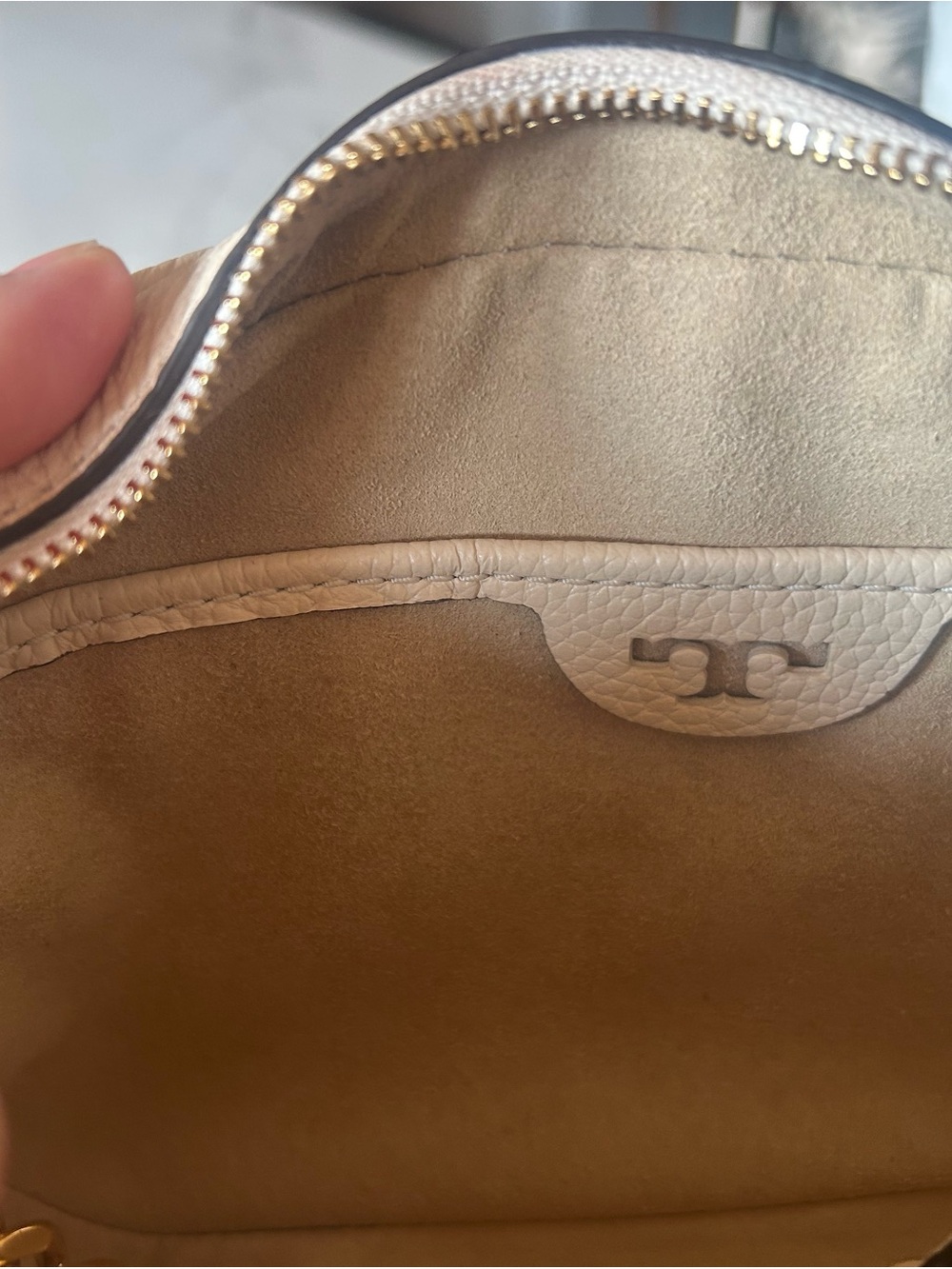 NWT - Tory Burch McGraw Camera Crossbody- Brie (Dust Bag and Gift Bag Included) - Picture 6 of 9